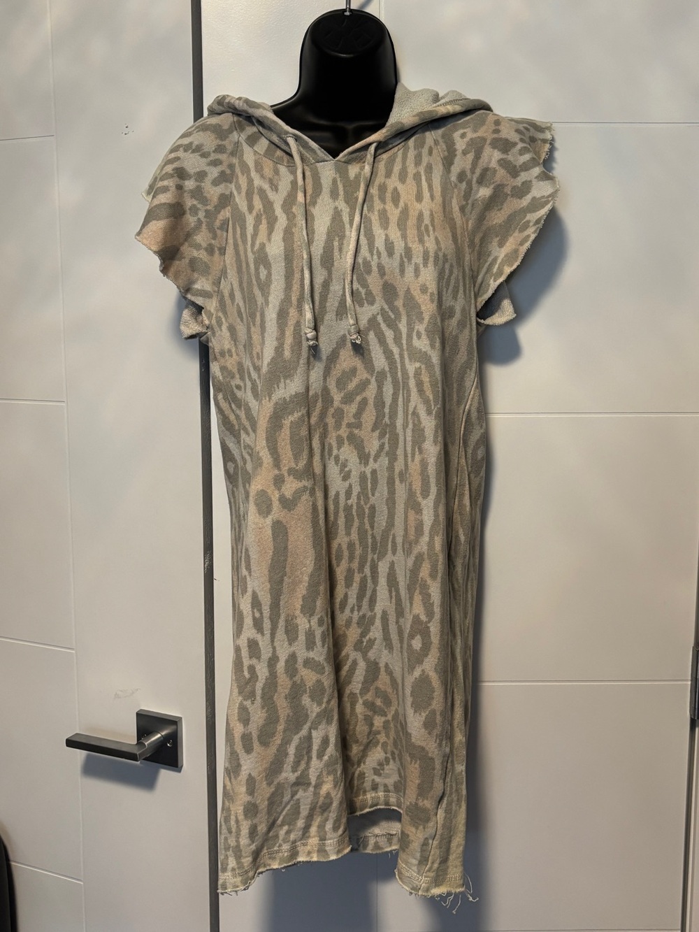 Chaser Beige and Gray Animal Print Midi Dress with Hood